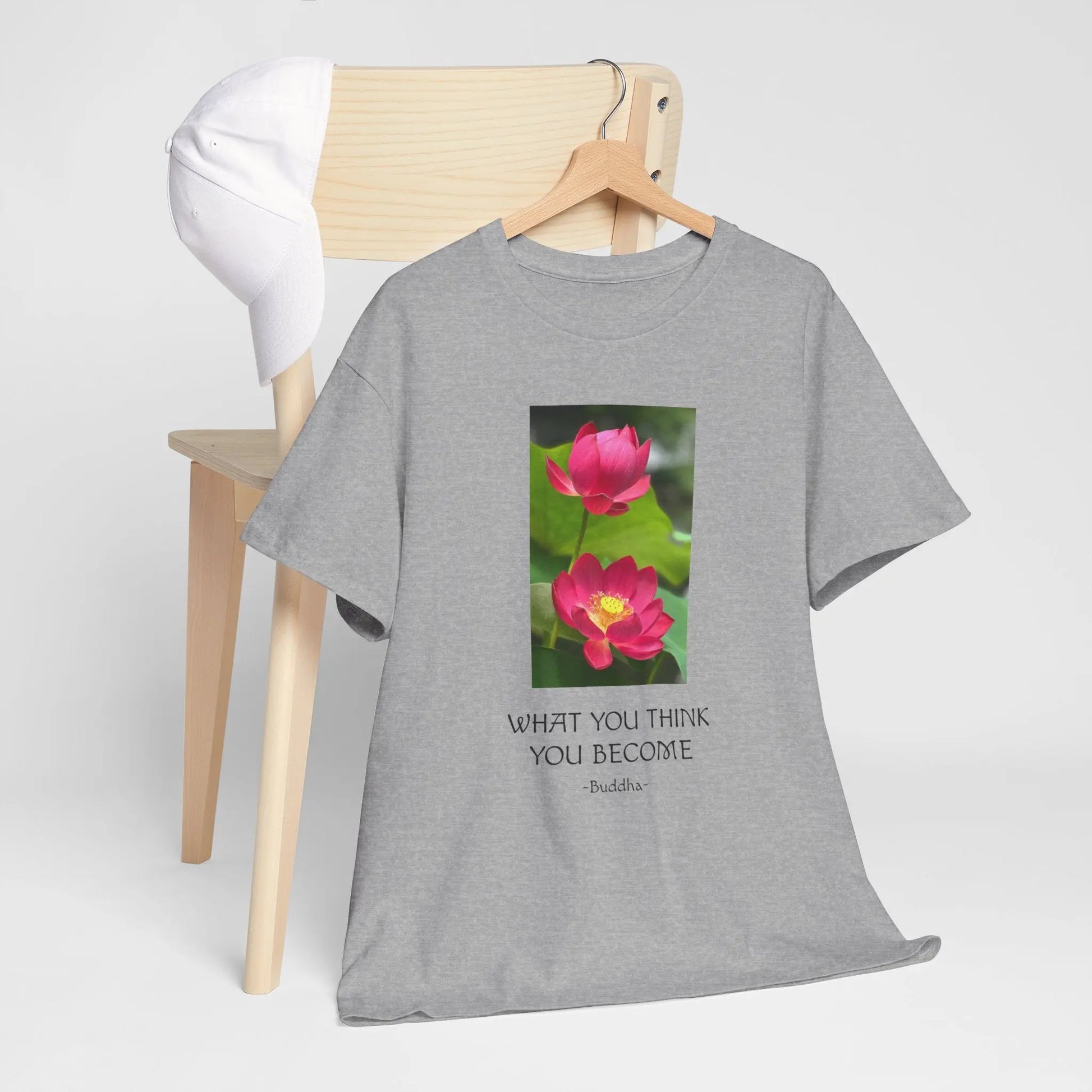 Lotusblüte T-Shirt mit Zitat von Buddha What you think you become MFunke grau unisex
Meditation Relax Yoga