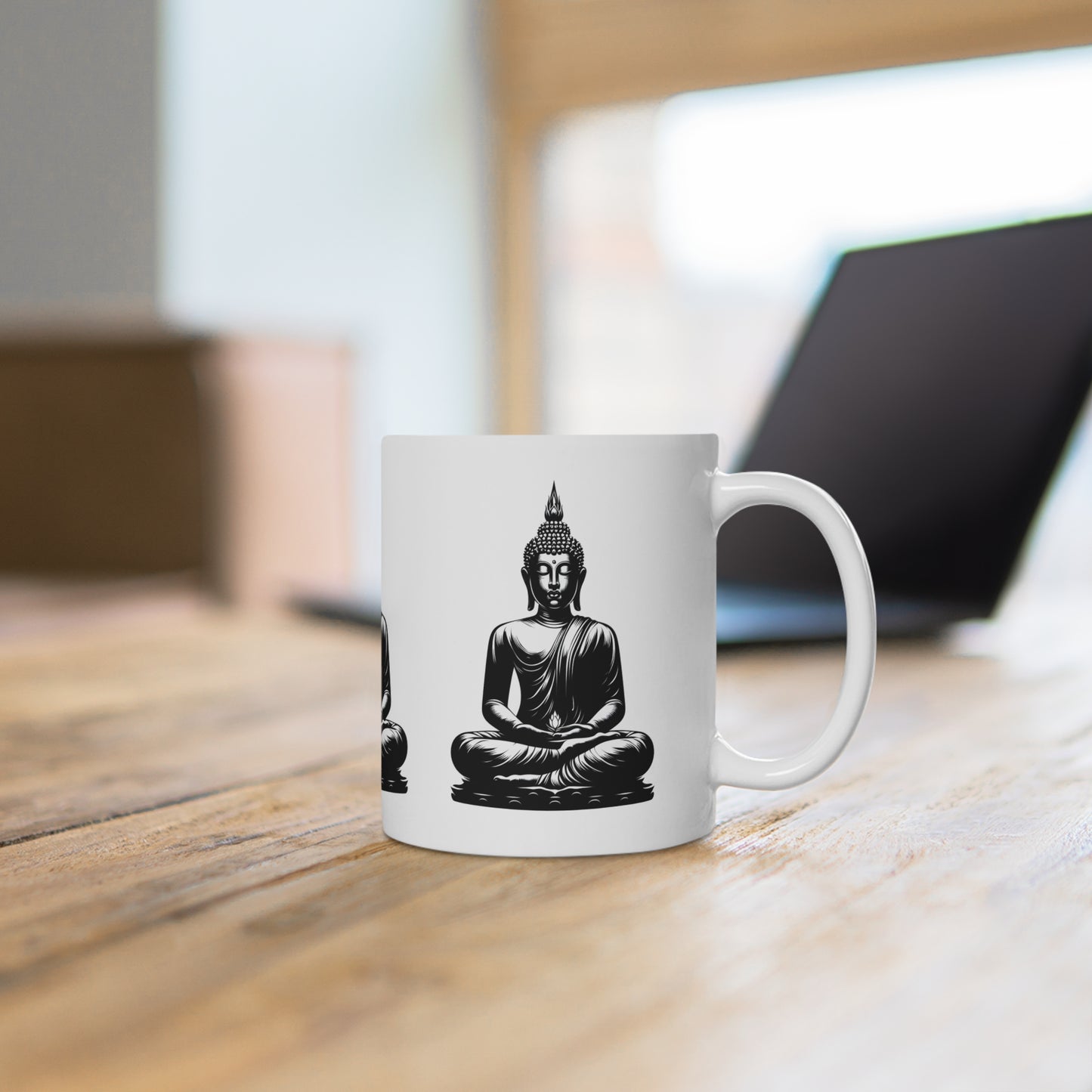 Buddha Tasse Keramik weiß mit Buddha Motiv in schwarz-weiß meditierend