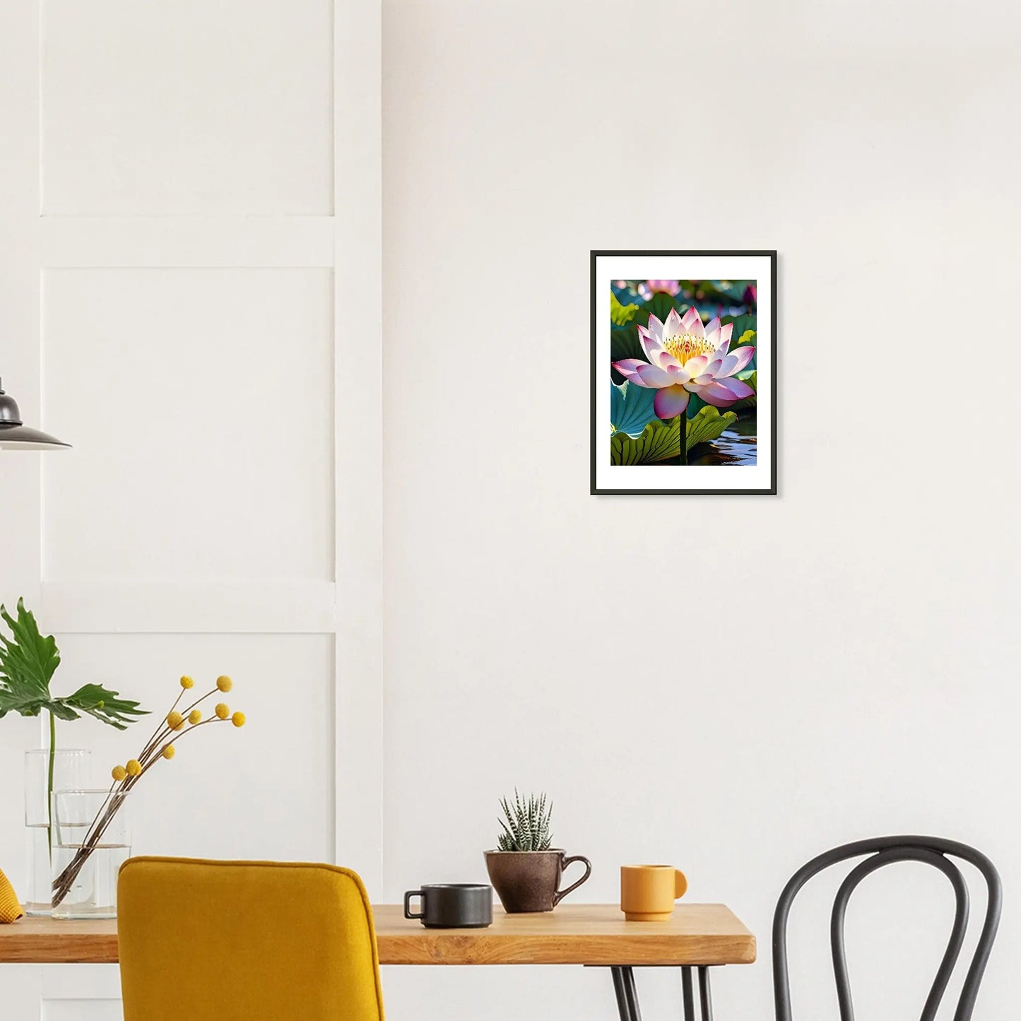 Lotusblüte gerahmtes Poster Metallrahmen schwarz an Wand im Wohnzimmer MFunke Shop